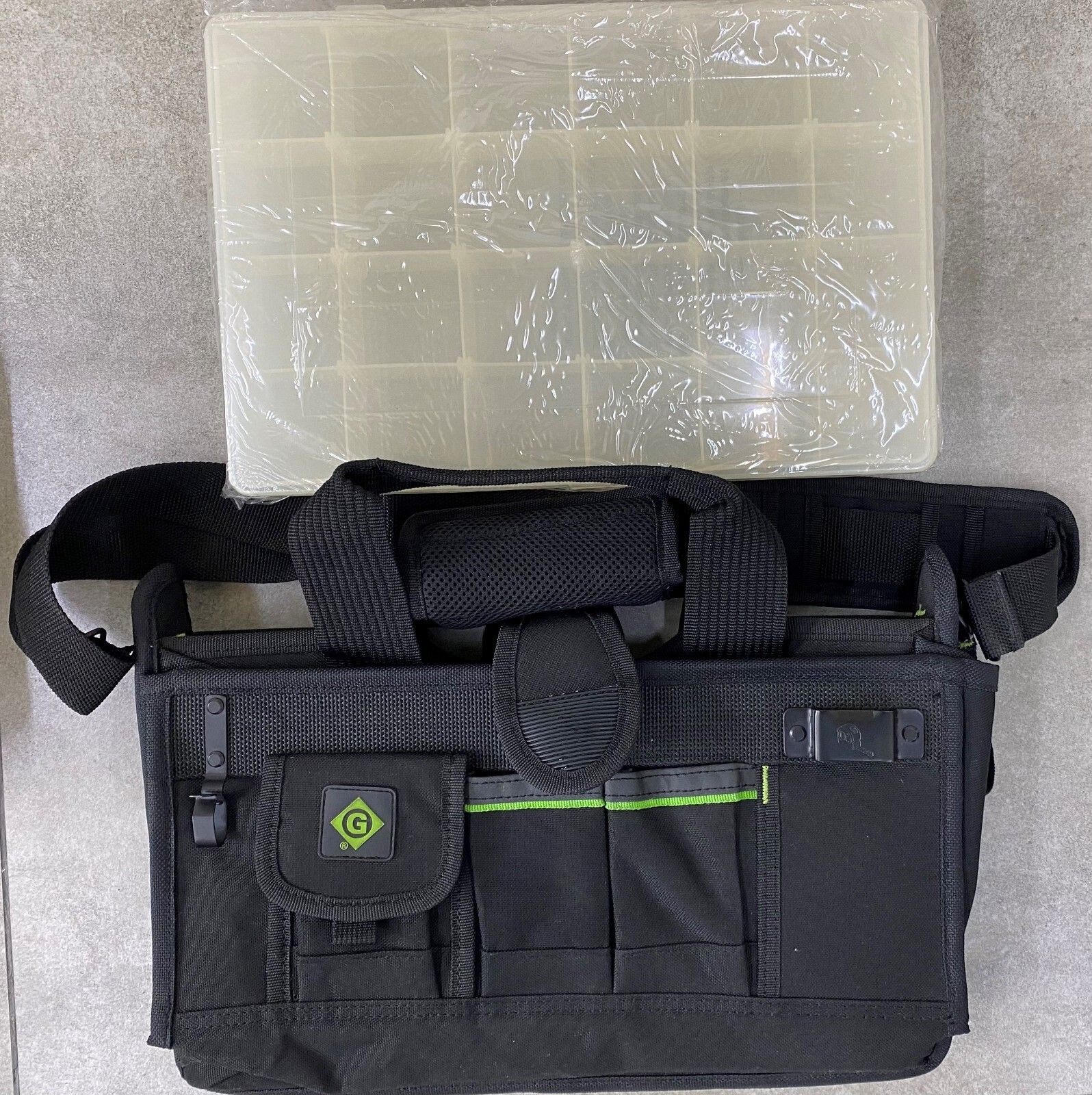 GREENLEE 0158-19 16″ Tool Carrier Bag with Parts Bin