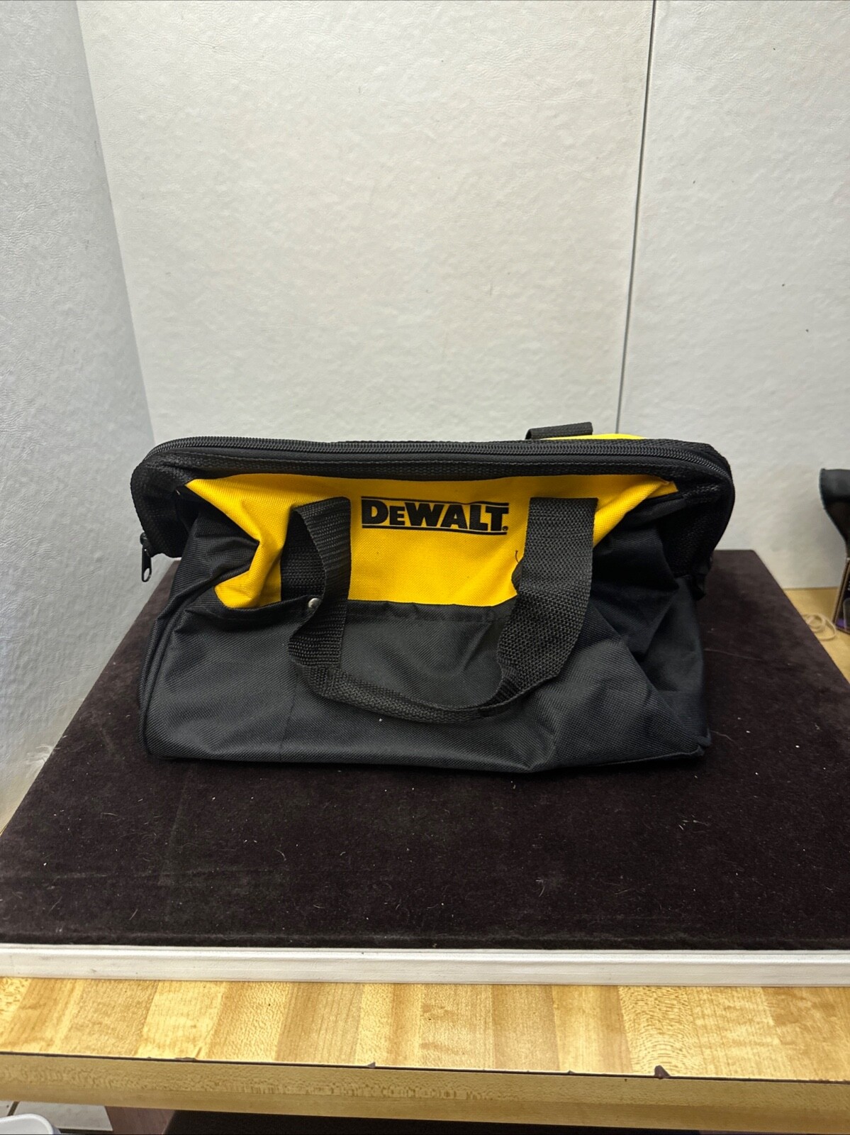 NEW Dewalt Compact Contractors Heavy Duty Canvas Tool Bag 13 x 9 x 9 in