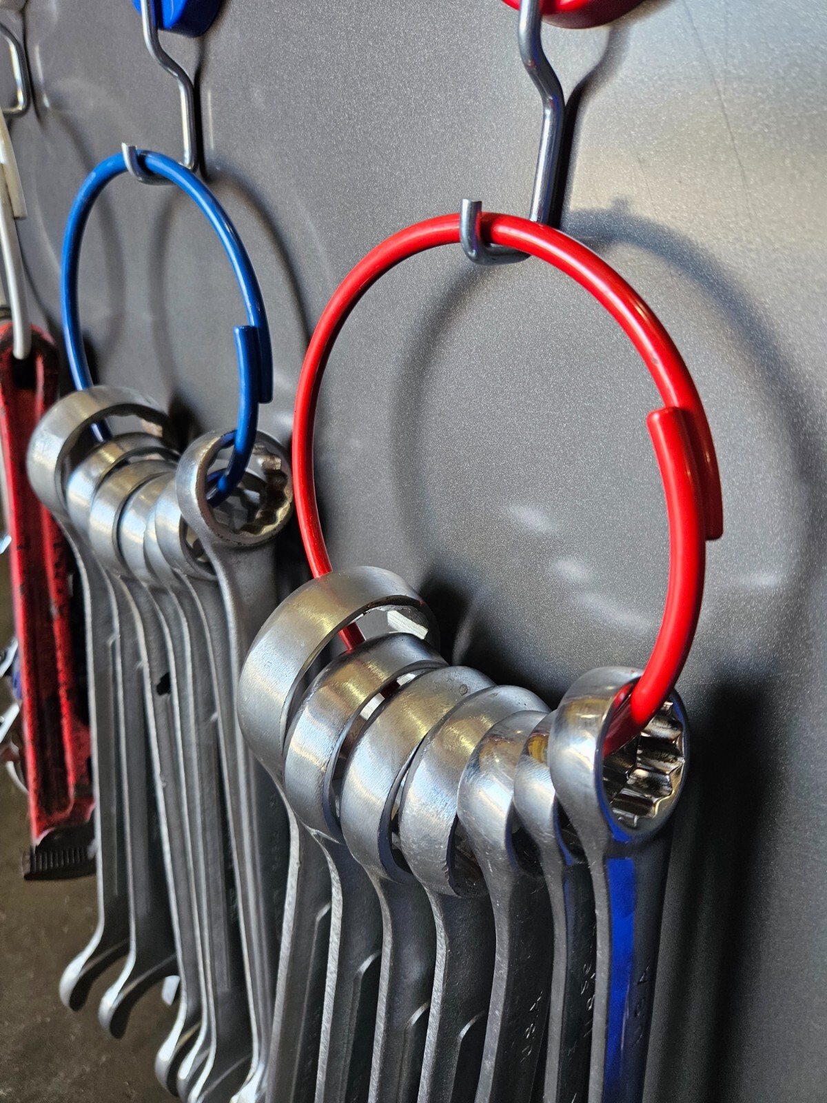 Wrench ring organizer is a heavy duty steel ring (3 piece large set)