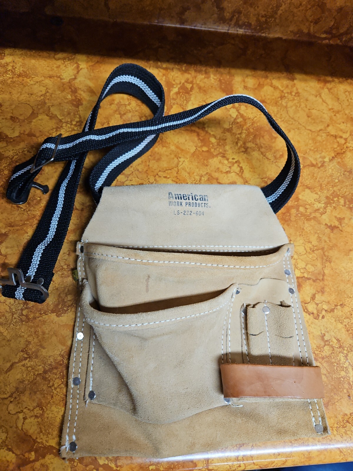 American Work Products Leather Tool Pouch 46 In Belt Carpenter LS-222-604 NEW