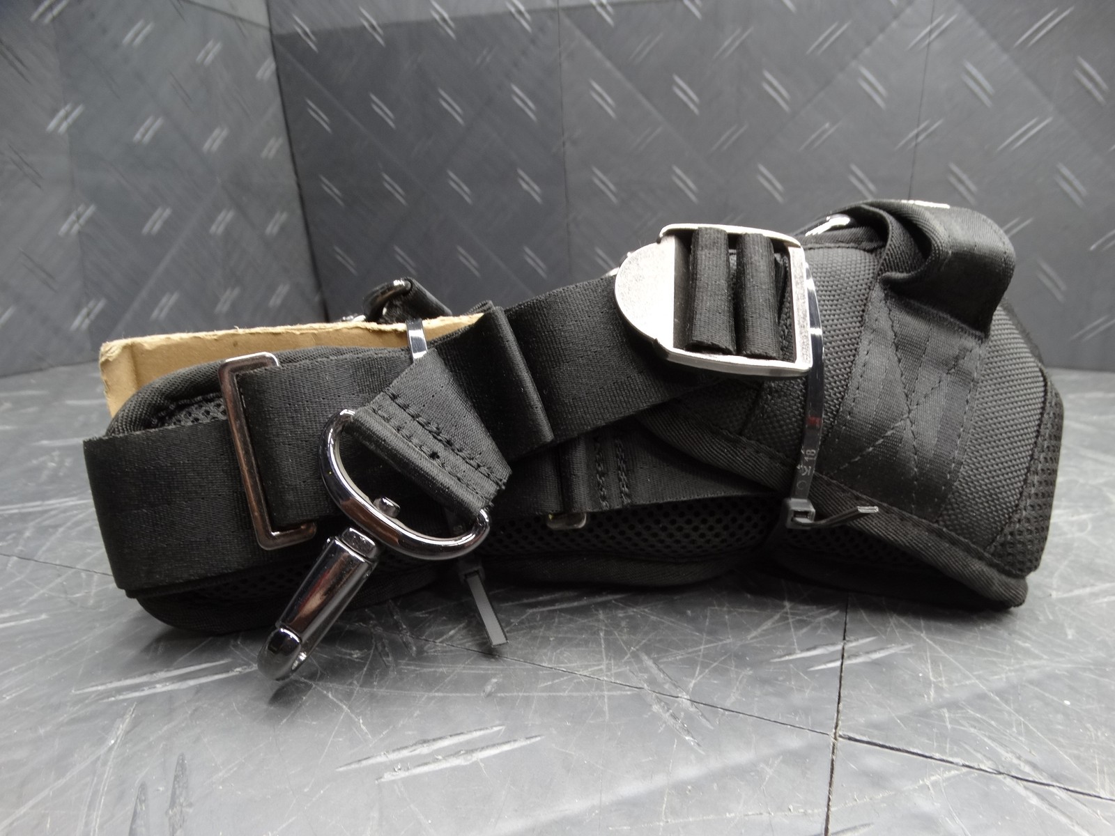 Husky Universal Sliding Rig Tool Belt Support in Black 81701N20