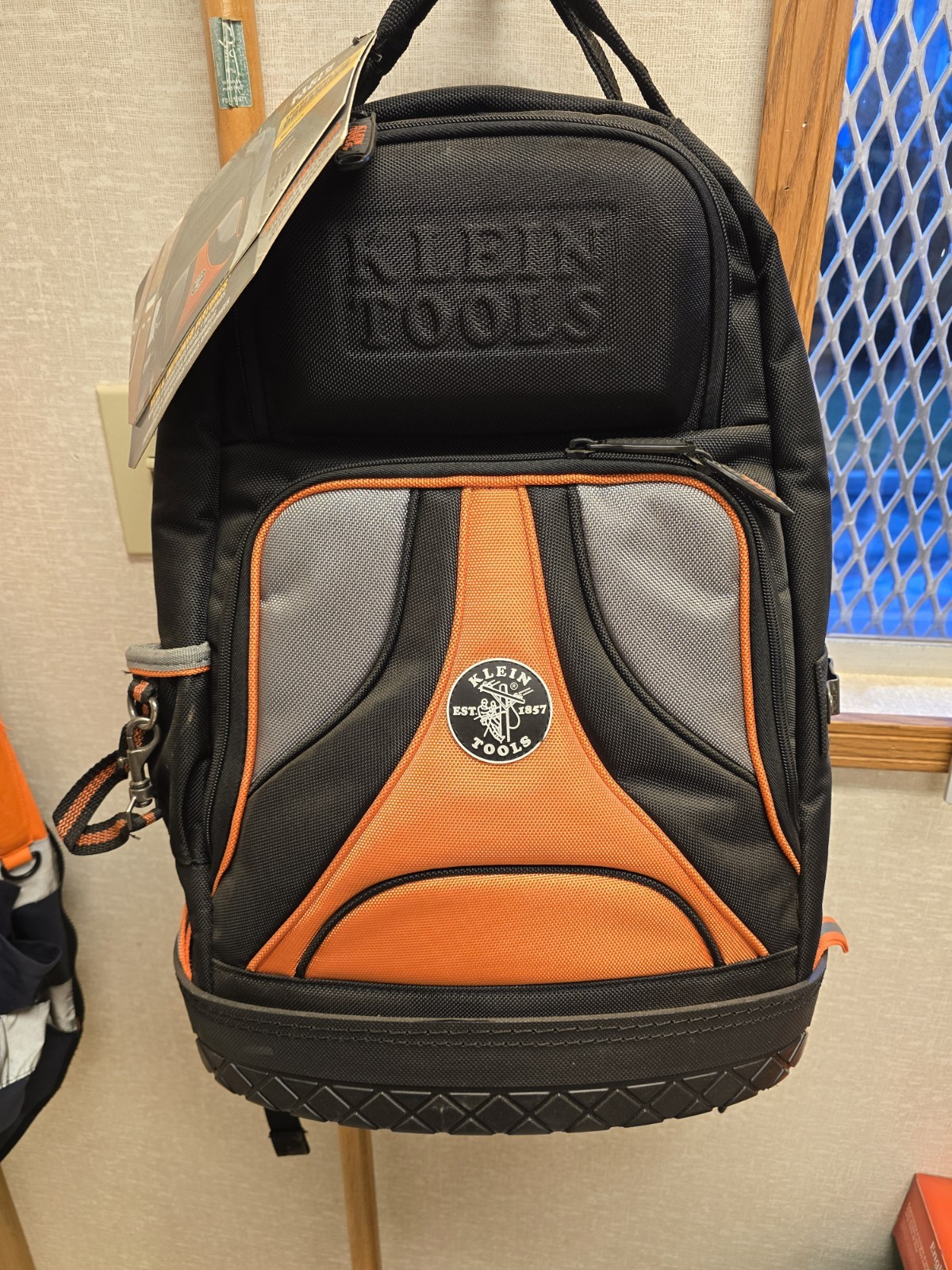Klein Tools Tradesman Pro 55421BP-14 Large Tool Backpack Hard Molded Pocket