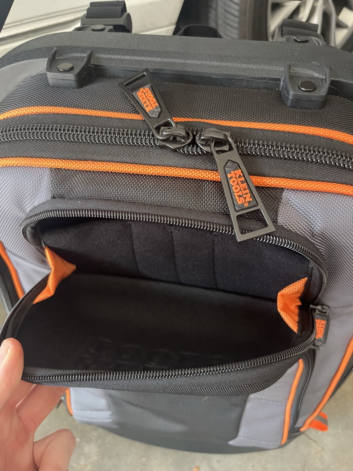 Klein Tools 55604 Rolling Tool Backpack