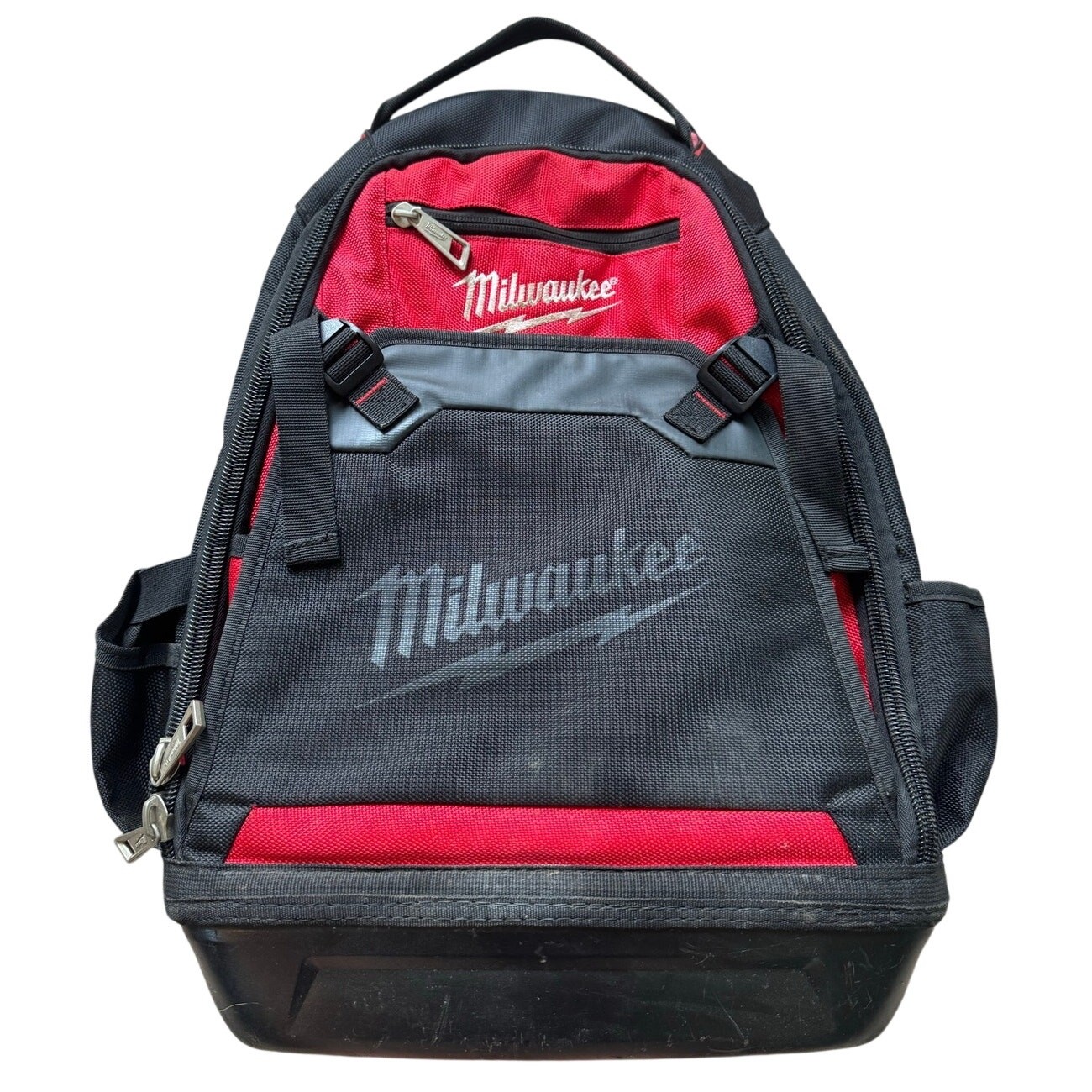 Milwaukee Tools 48-22-8200 35 Pocket 1680 Ballistic Jobsite Backpack