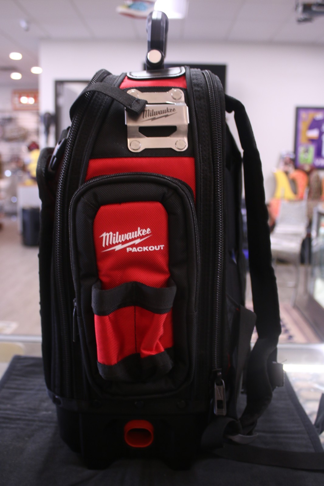 MILWAUKEE 48-22-8303 PACKOUT STRUCTURED BACKPACK