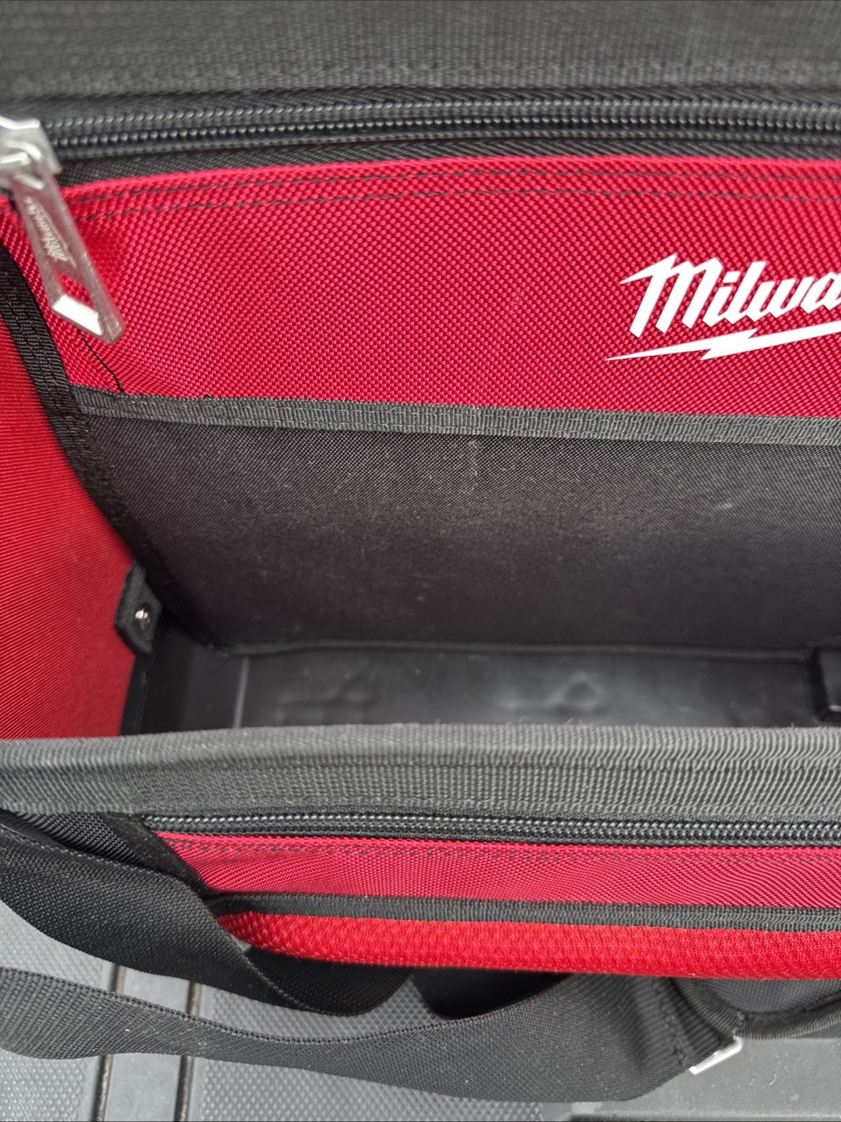 Milwaukee Tools 48-22-8315 PACKOUT 15 in Storage Tote