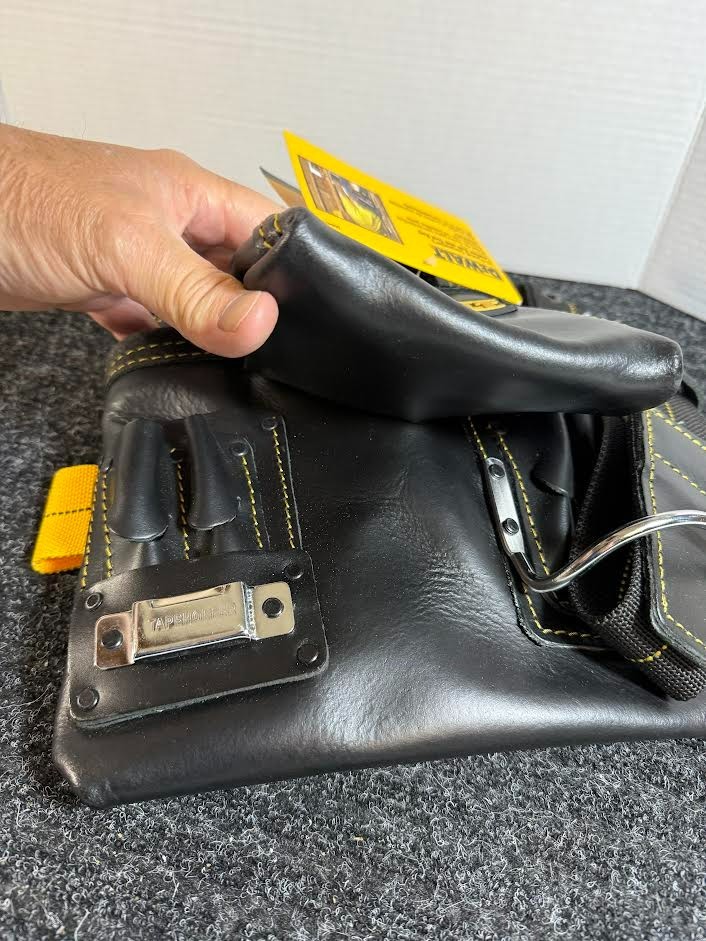 NEW DeWALT DG5433 Carpenter’s LEATHER Nail Tool Bag Pouch 10-Pocket Tools Belt