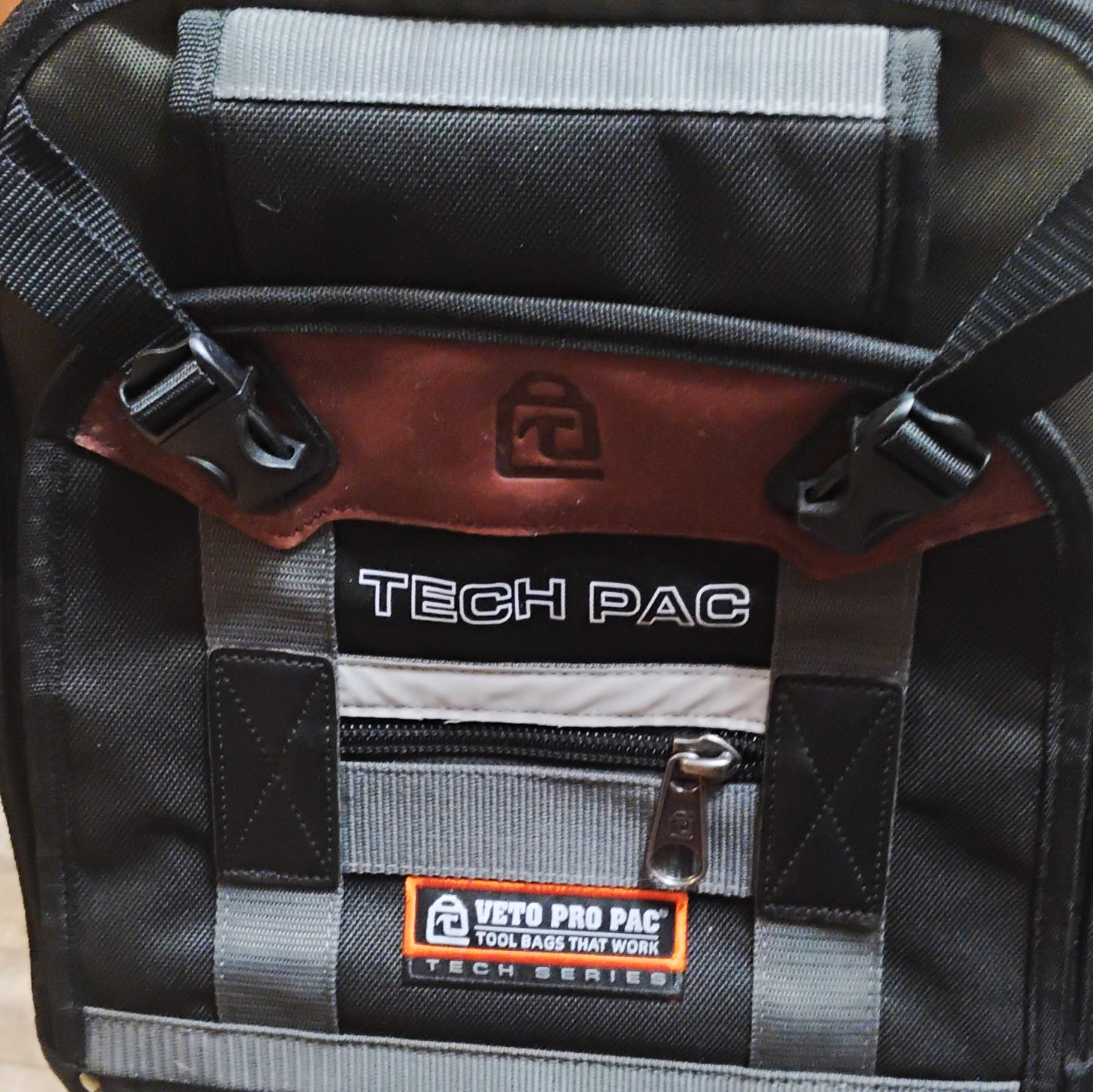 New With Tags Veto Pro Pac Tech Pac Large Tool Backpack w/ Handle, Black Gray