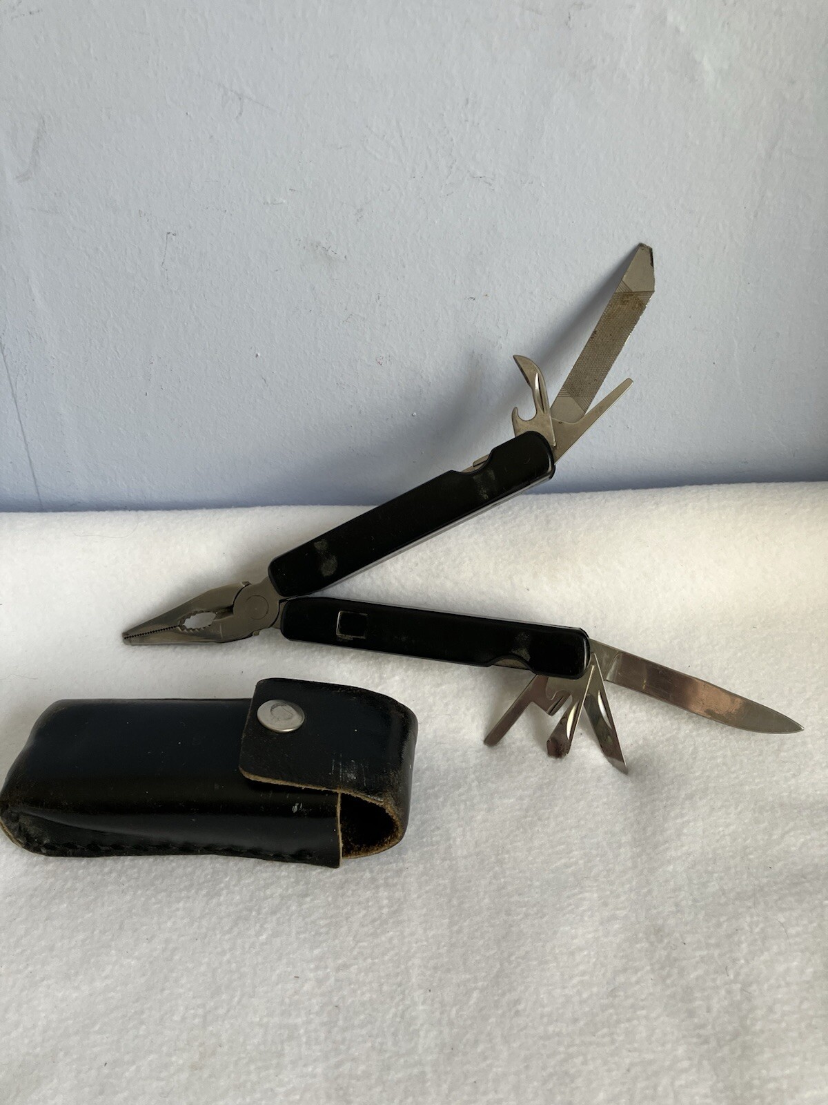 Servistar 9-in-1 Multi tool With Leather Case For Belt