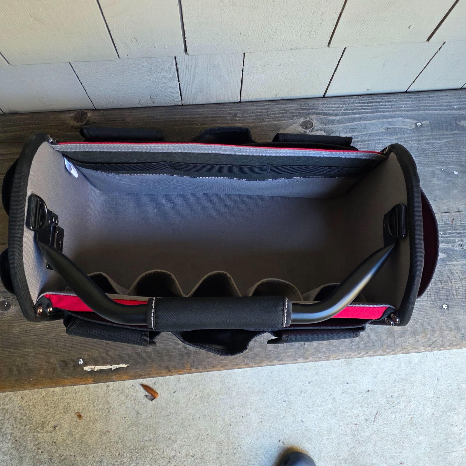 Husky 17in 18 Pocket Open Top Tool Bag