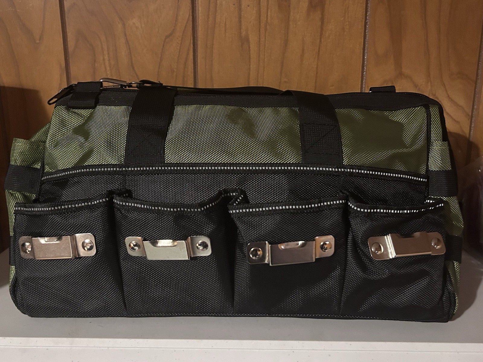 16 Inch Tool Bag with 25 Pockets Heavy Duty with magnetic wrist strap, Tool Belt