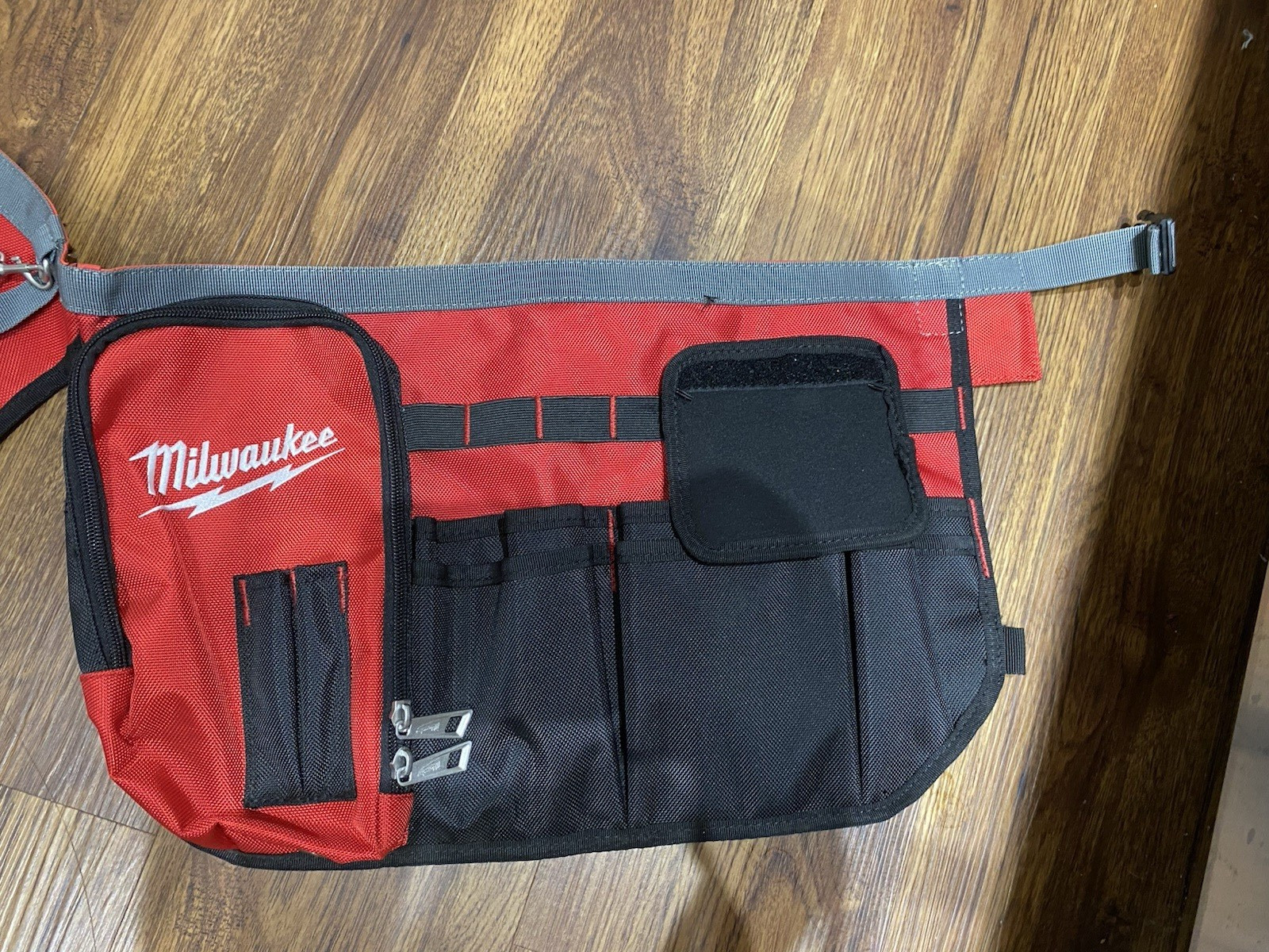 Milwaukee 48-22-8110 Tool Apron Pouch w/ Belt, Nylon Adjustable Red/Black