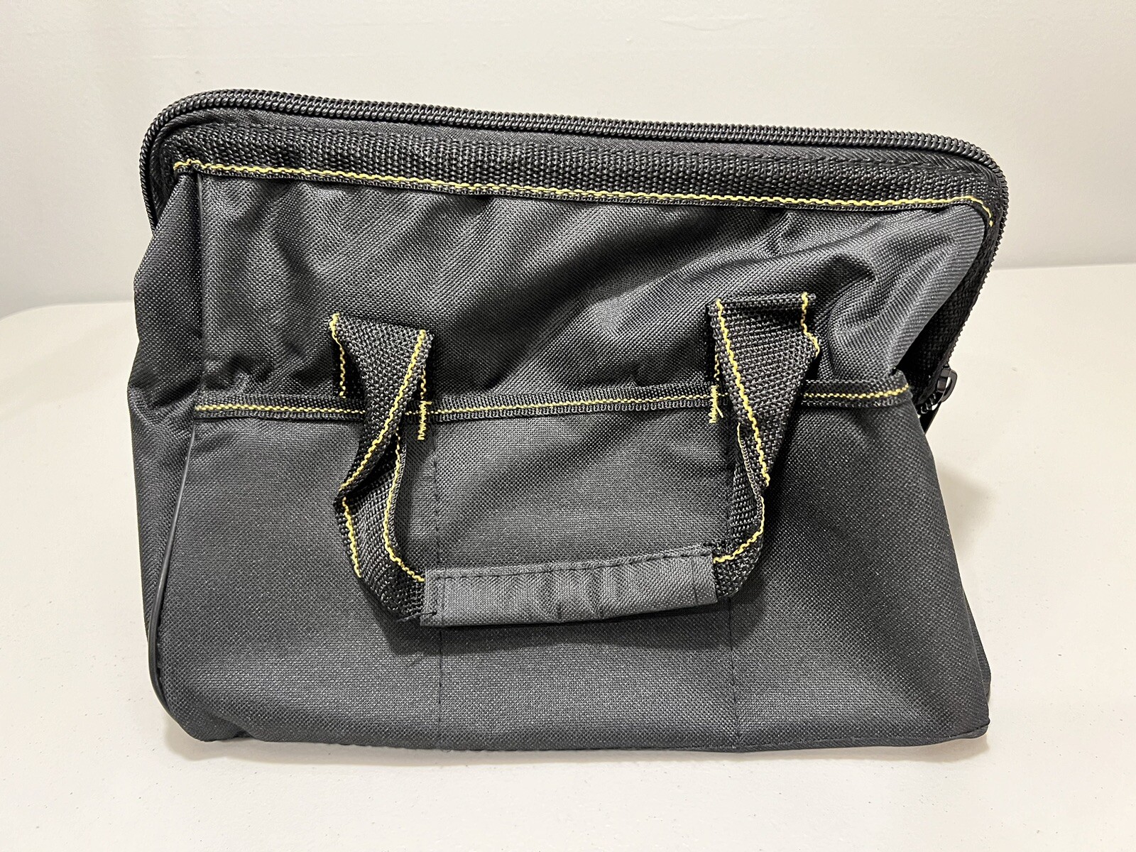NWT* Voyager 12 Inch Tool Bag 21 Pockets 24 Lb Capacity Portable Durable