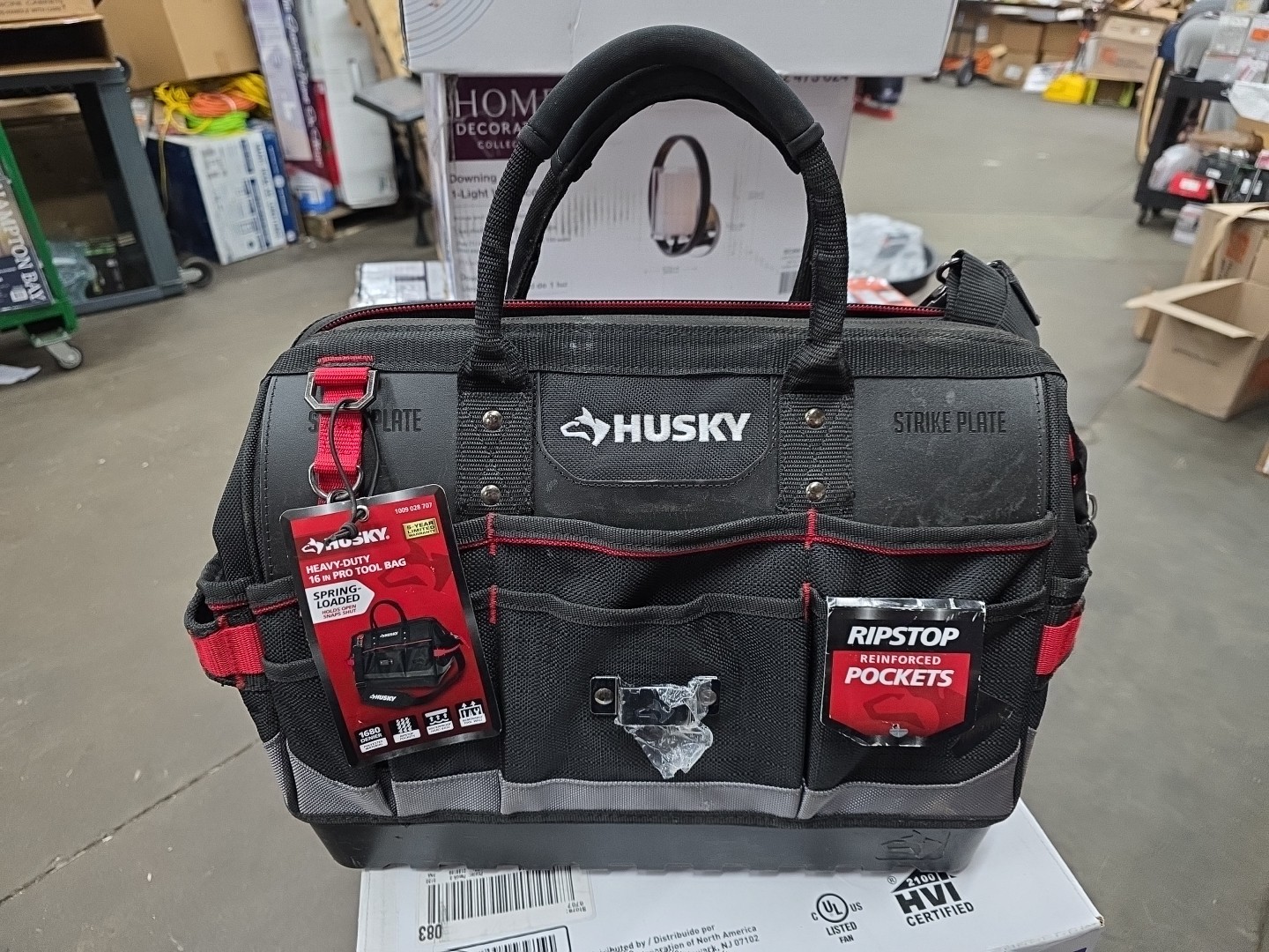 Husky Tool Bag 16in Heavy Duty 1680D Polyester Waterproof Base 28 Pockets Black