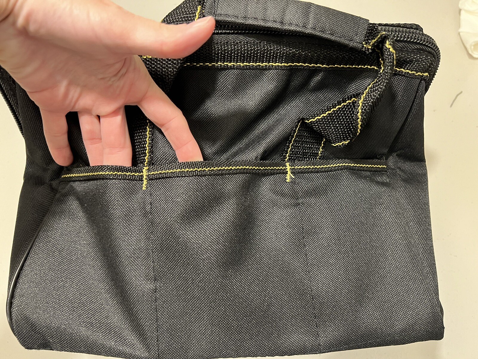 NWT* Voyager 12 Inch Tool Bag 21 Pockets 24 Lb Capacity Portable Durable