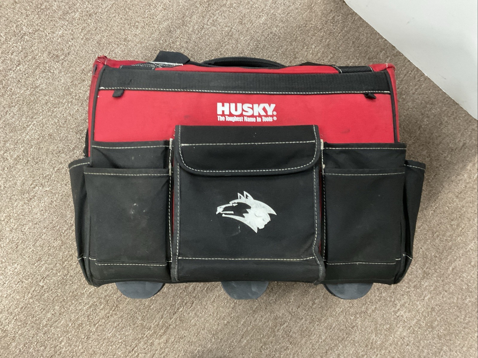 Husky GP-43196N13 18″ 600-Denier Red Contractor’s Rolling Tool Bag