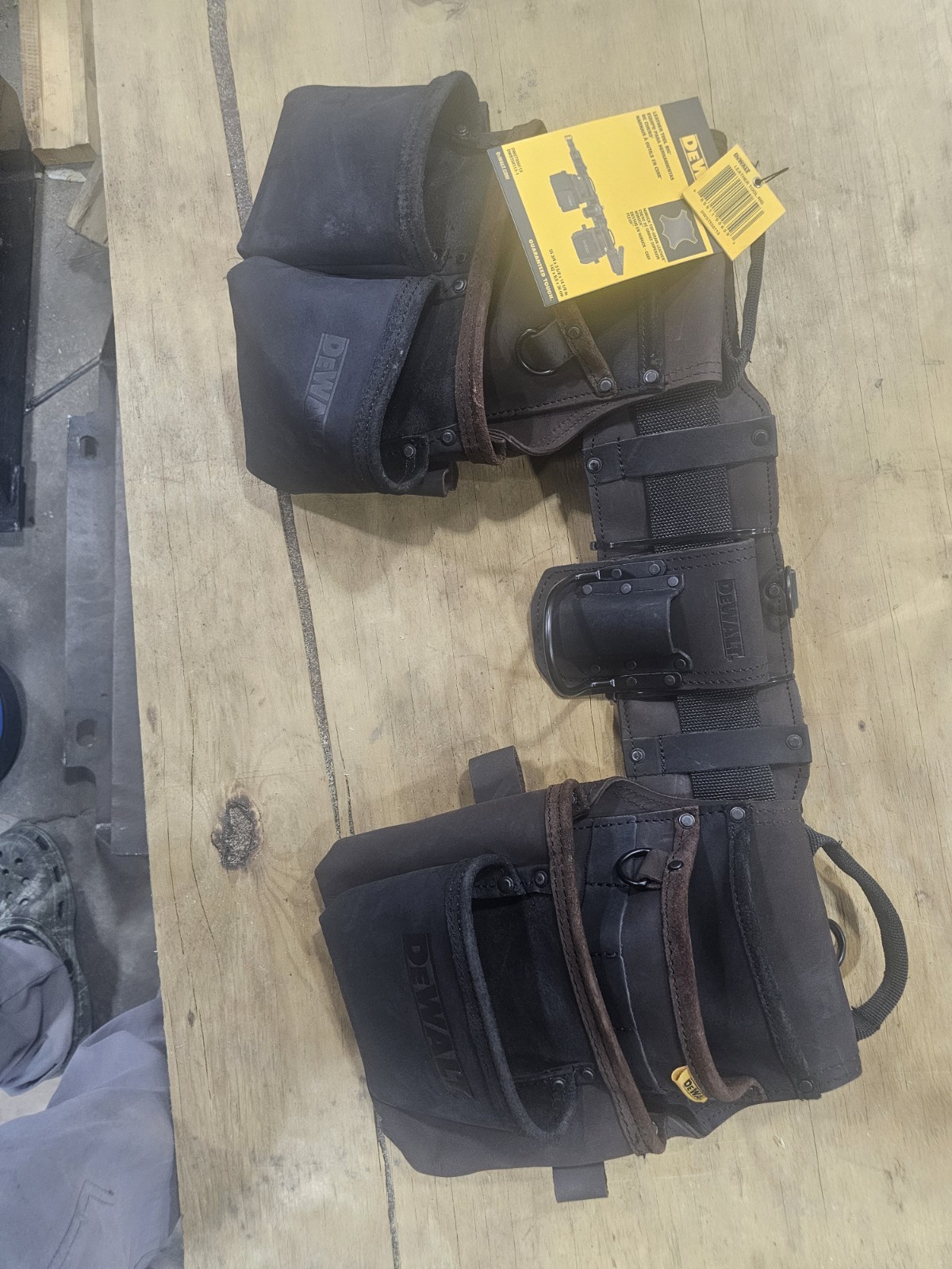 DeWalt DWST550113 Leather Tool Rig – Tool Apron – New