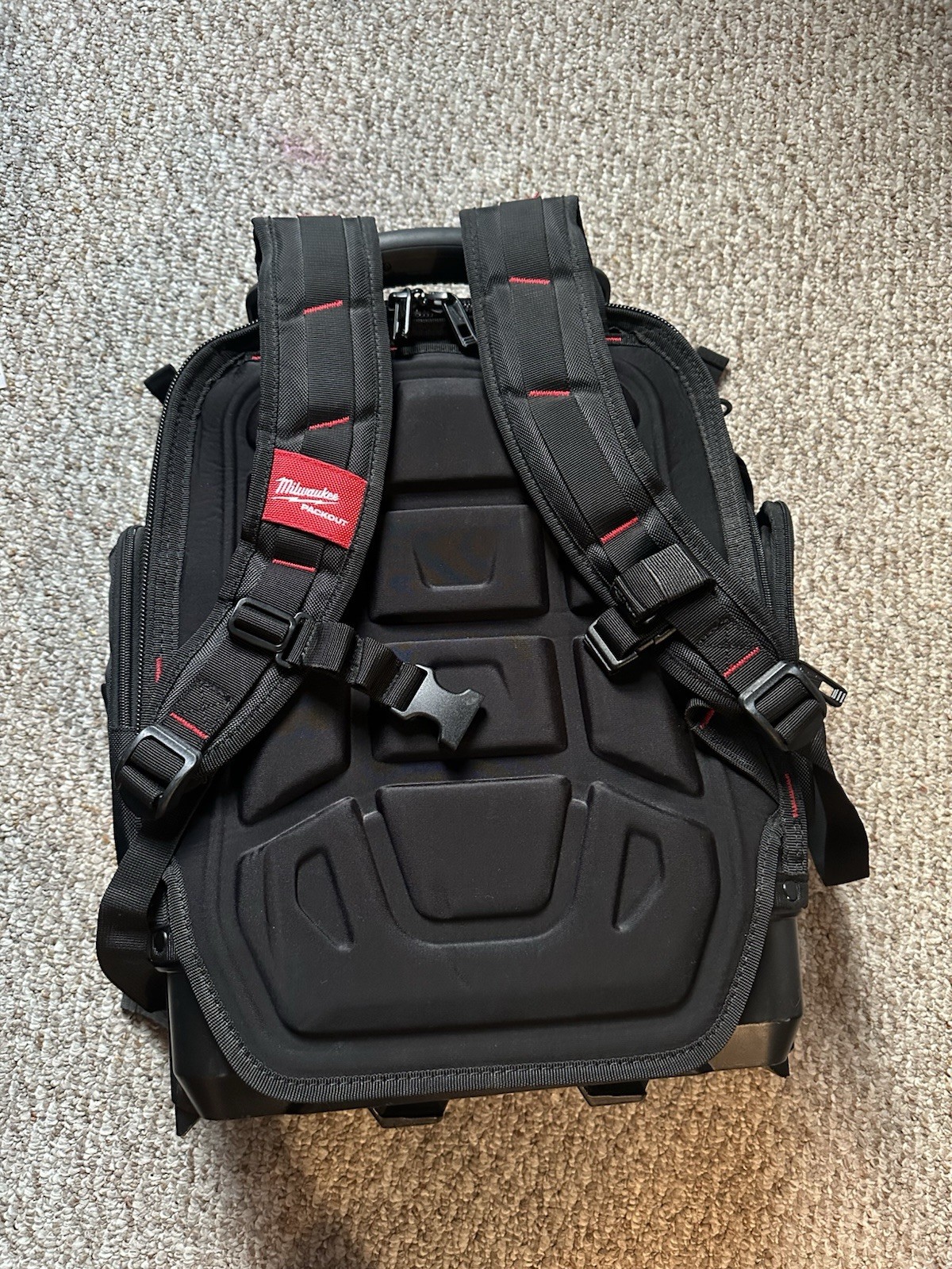 Milwaukee PACKOUT Large Ballistic Tool Backpack Tear/Impact Base Red/Black