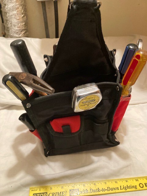 NEW (OPEN BOX) NYLON 20+ POCKET MULTI TOOL CARRIER / TOOL BAG WITH STRAP