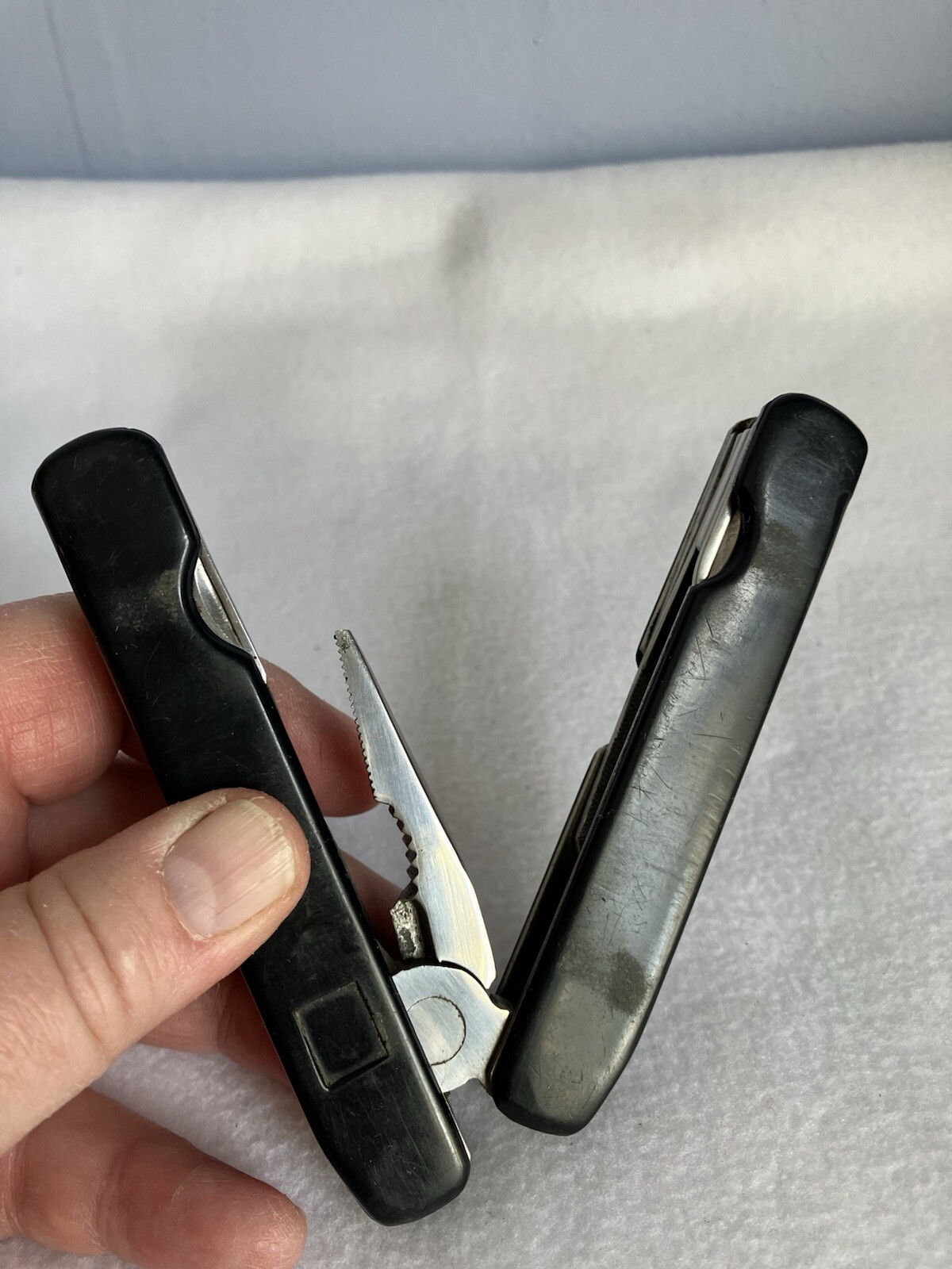 Servistar 9-in-1 Multi tool With Leather Case For Belt