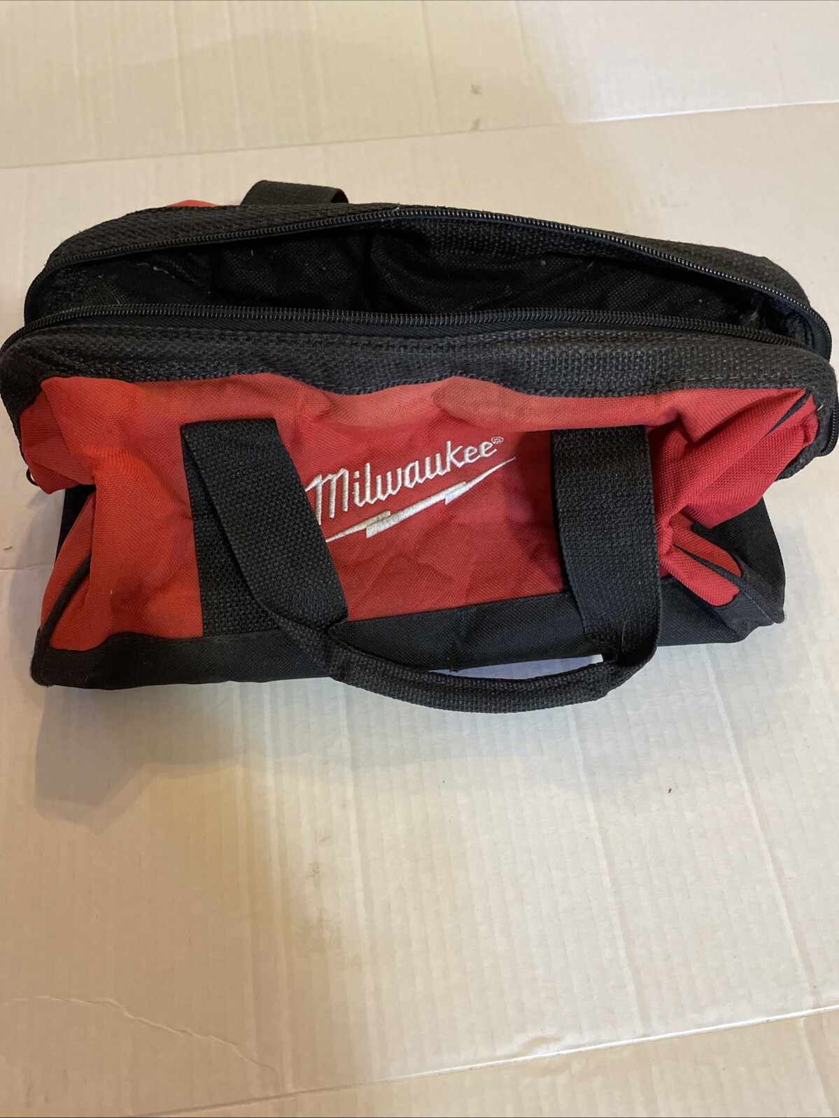 Milwaukee Nylon Heavy Duty Tool Bag 13″ x 7″ x 7″ N902048019