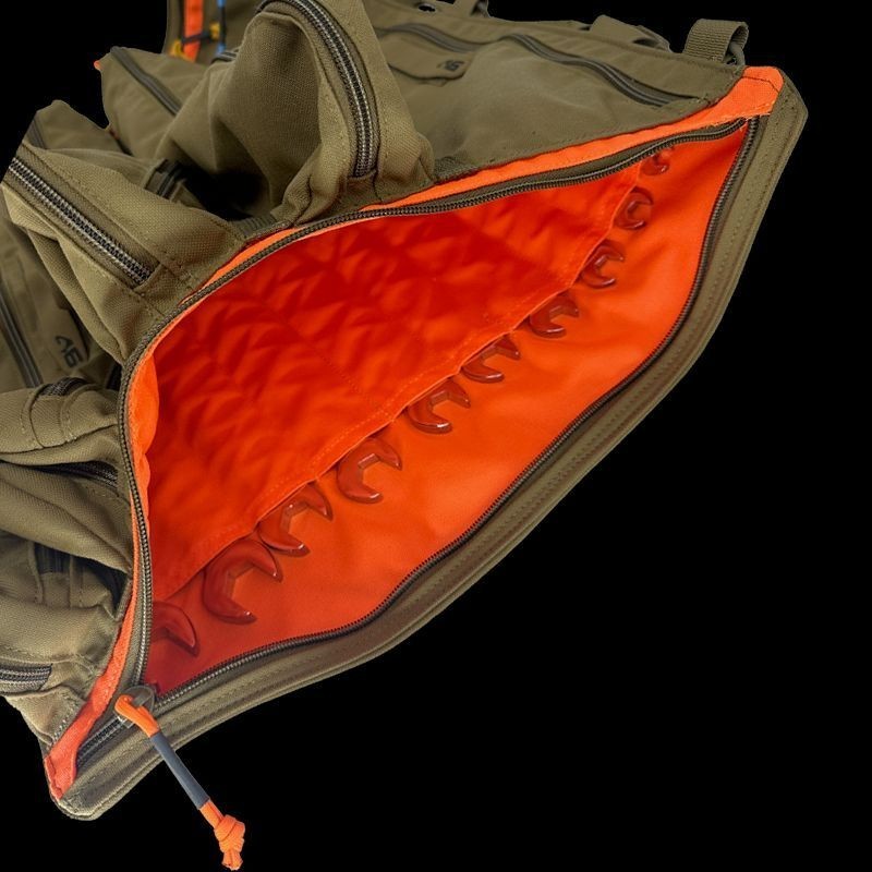 Atlas 46 Yorktown Tool Roll® – Large Coyote/Orange