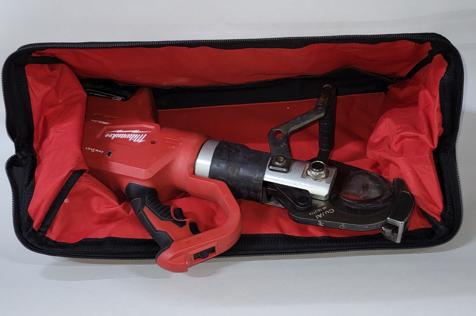NEW Milwaukee Bag 24″ long Fits Underground Cable Cutter 2776-20 BAG ONLY